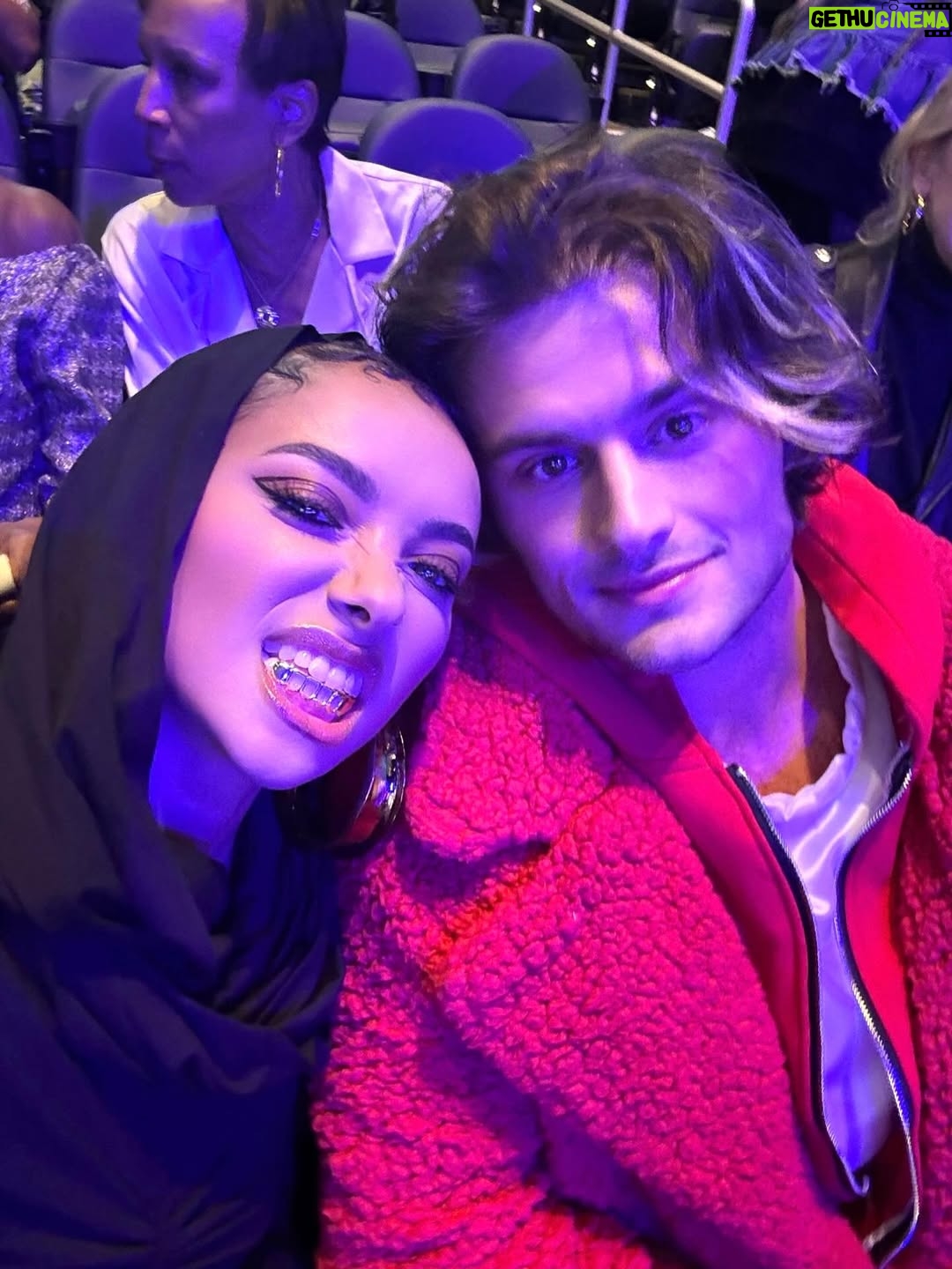 Kat Graham - 503K Likes - Happy birthday my love @bryantwood ❤️🎈🌹