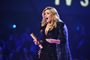 Katherine McNamara Instagram - THANK YOU, ANGELS. I am continually humbled by your passion and forever grateful for your love. This is astounding, truly. #ShadowhuntersLegacy @peopleschoice #pcas @shadowhunterstv