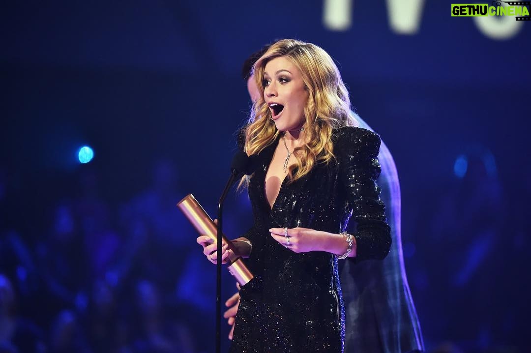 Katherine McNamara - 297.8K Likes - THANK YOU, ANGELS. I am continually humbled by your passion and forever grateful for your love. This is astounding, truly. #ShadowhuntersLegacy @peopleschoice #pcas @shadowhunterstv