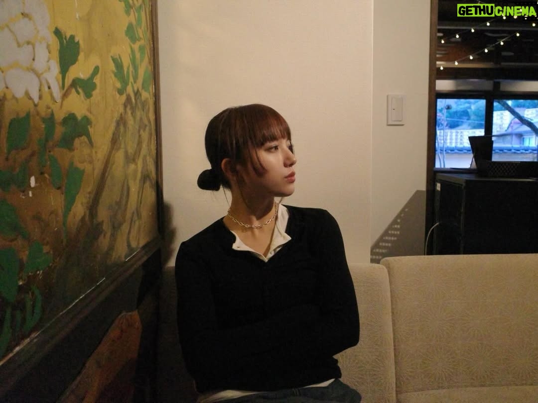 Kaya Kiyohara - 78.6K Likes - この一年で通り掛かった美しいと思う物事の
全てが、きっとこの先も
いつかの私たちを包むのだと思います。
⁡
側に生きていてくれる大切な方々へ
そして何よりも自分の心と身体に
いつもありがとう、とお伝えくださいませ。
どうか皆々様にとって心穏やかな時間が流れていきますように。
⁡
写真は去年の冬
ぼーっとした時間も愛しながら、
焦らず生きていきましょう☺︎
⁡
また来年も共に🍵