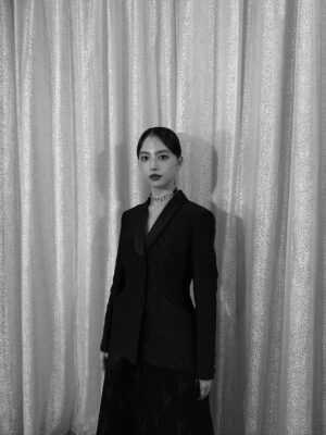 Kaya Kiyohara Instagram - 本日より、
Netflixシリーズ『イクサガミ』放送開始です。
⁡
たくさんのスタッフ・キャストの皆さんと築き上げた、様々な情熱で満ちたこの世界を
どんと受け止めていただけたら嬉しいです。
⁡
そしてイベントにお越しくださった皆さま、
生配信をご覧くださった皆さま
本当にありがとうございました。
⁡
麗しいドレスに身を包んで
心なしか背筋も伸びている私を添えて。
.
#イクサガミ
#LastSamuraiStanding
#Netflix
⁡
#dior
#DiorJoaillerie
