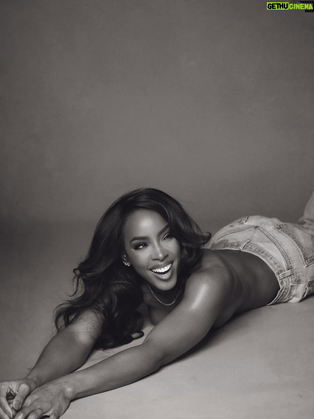 Kelly Rowland - 450.5K Likes - This is 45