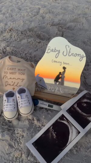 Kelsey Owens Instagram - We’ve been keeping a tiny little secret… Baby Strong coming soon 👶🏼🤍