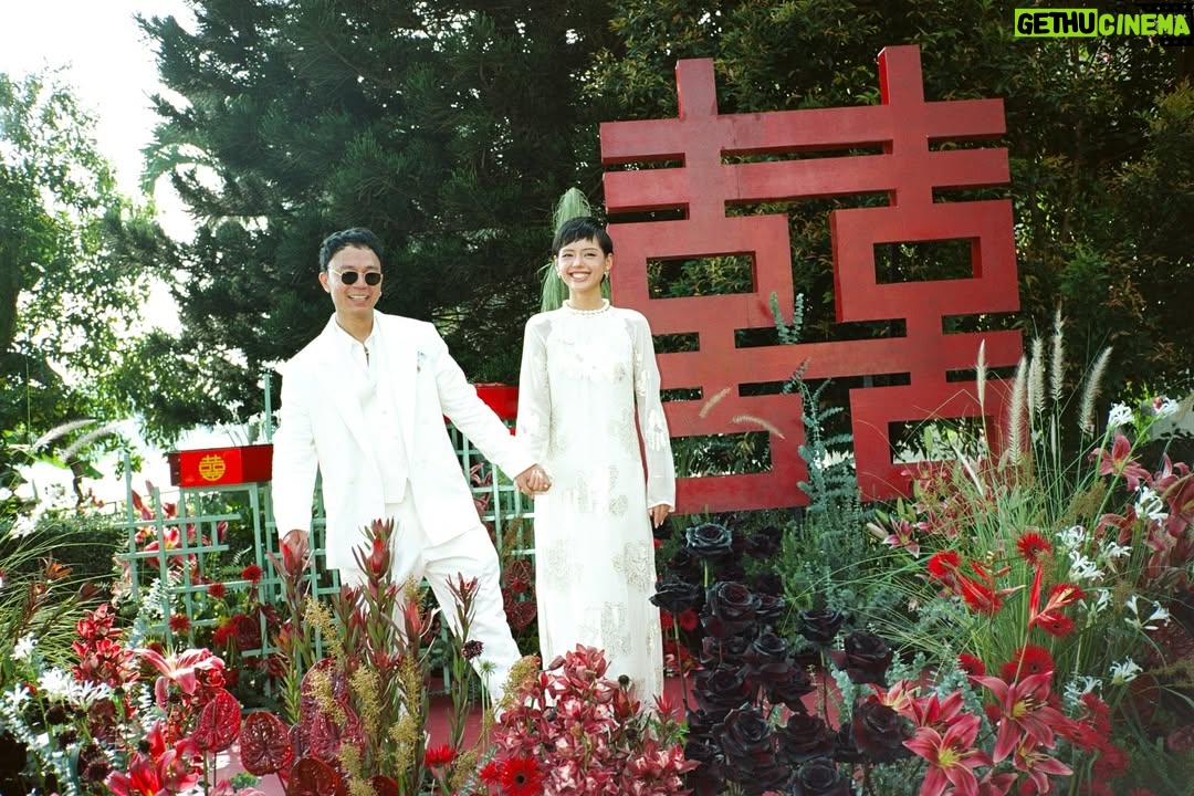 Khánh Linh - 18.4K Likes - Ngày này 2 năm trước ^^

Xem lại hình vẫn thấy đẹp và nhiều cảm xúc quá! Cám ơn team @theflab.weddingplanner và @thangmuoihai.decor đã giúp chúng mình có một kỉ niệm thật đẹp và đáng nhớ❤️