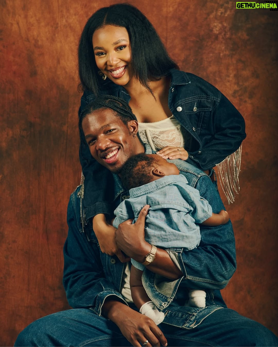 Khosi Ngema - 354.3K Likes - And then there were three…❤️

Photographed by @king_henry_iiv