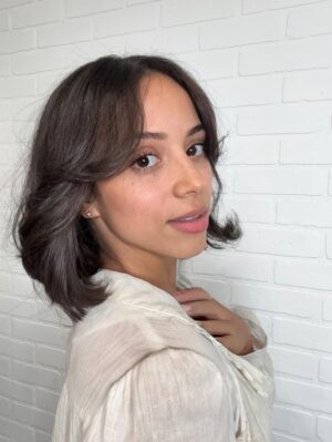 Kiana Madeira Instagram - feeling just a tad more weightless 🧚🏽‍♀️

@yourfuturehairdresserr ♥️