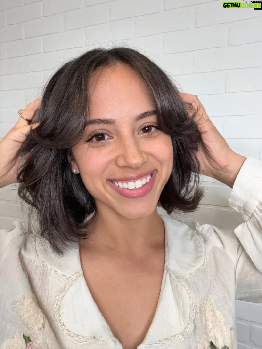 Kiana Madeira - 7.7K Likes - feeling just a tad more weightless 🧚🏽‍♀️

@yourfuturehairdresserr ♥️