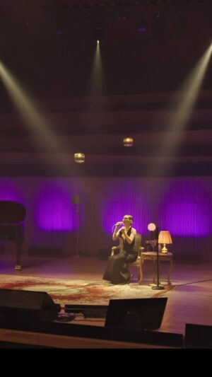Kika Edgar Instagram - “Como a mí me lo decías En Vivo desde El Cantoral” 🎤🎵
🗓️ 20 de marzo