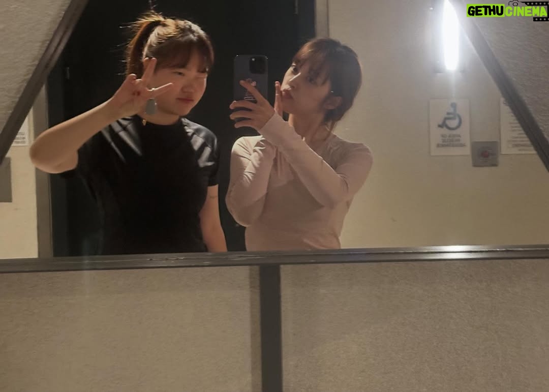 Kim Bo-ra - 24.2K Likes - #la @akmu_suhyun 🤝🏻