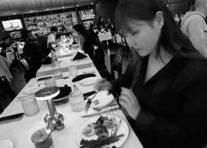 Kim Bo-ra Instagram - #la @akmu_suhyun 🤝🏻