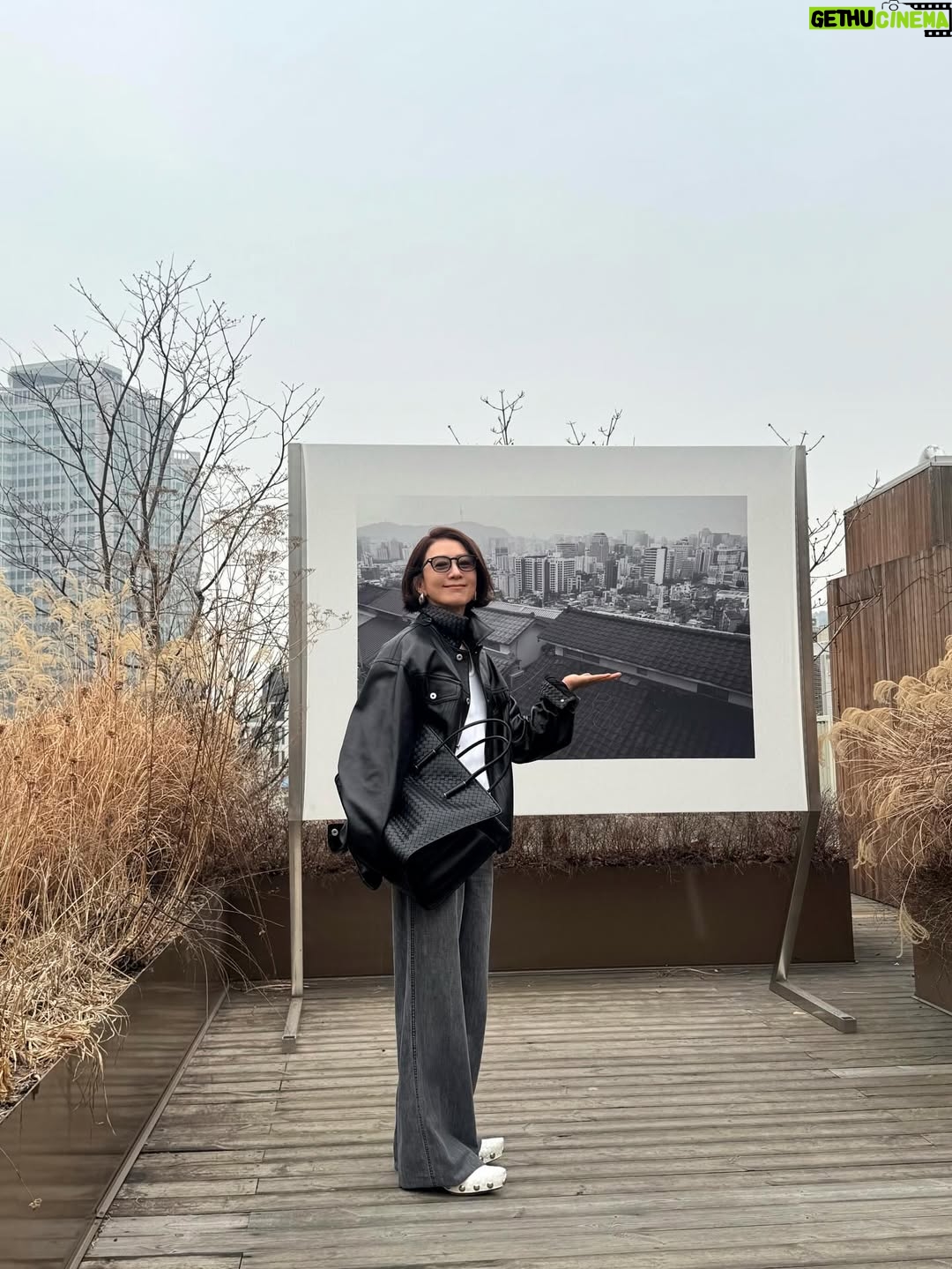 Kim Hee-ae - 24.6K Likes - 저는 잘 모르지만, 너무 멋진 전시였어요!
끝나기 전에 가보길 잘했어요📸

#김희애 #KIMHEEAE @NEWBOTTEGA #제품제공