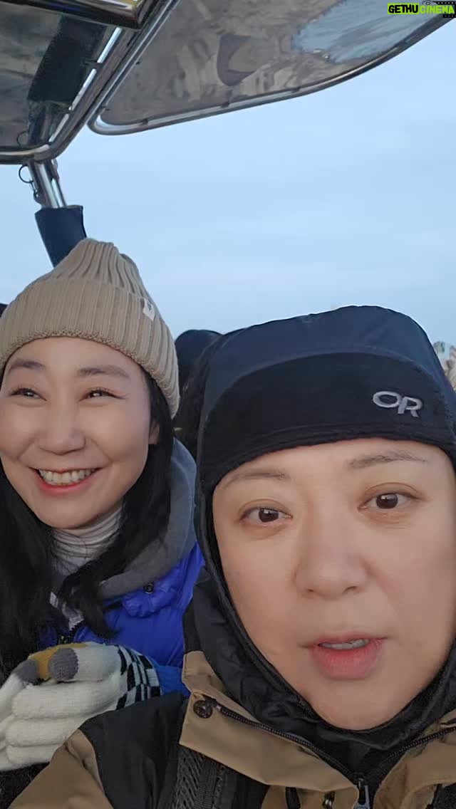 Kim Sook - 16K Likes - 벌써 .... 참 빠르네요~~ 이러다가 2026년도 훅하니 가겠죠?? 알차게 살아봅시다^^
우리모두 건강하자 그리고 행복하자
새해 복 많이 받으세요!!!! 
#새해복많이받으세요 #라미란 #우정여행 #장혜진 #튀르키예