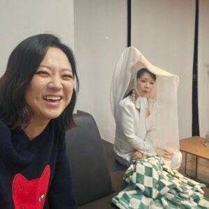 Kim Sook Instagram - 어쩌다 보니 우재랑 커플룩!!
제작진들에게 고마움을 전합니다. 구해줘홈즈 7년,심야괴담회5년 올해는 놀면뭐하니 서울가요제까지 출연하면서 바쁜 한해를 보냈네요~ 
무한 사랑해주는 땡땡이들 실땡이들!!10년을 함께한 고지훈 매니저 김래영실장 수빈스타일리스트 노진영대표 강주봉부대표까지 보이지 않는곳에서 응원해준 주변인들 고마워요~ 
앗!!또 가족을 빼먹었네... 아빠! 천국에 있는 엄마!! 그리고 많은 언니들 사랑해요^^
#mbc연예대상