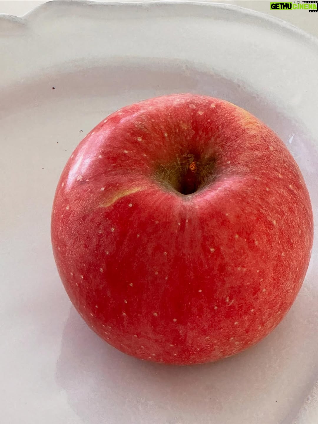 Kim Tae-ri - 686.1K Likes - 🍎.🍎