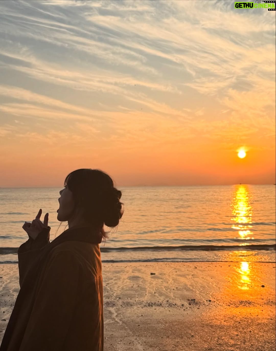 Kim You-jung - 4.1 Million Likes - 