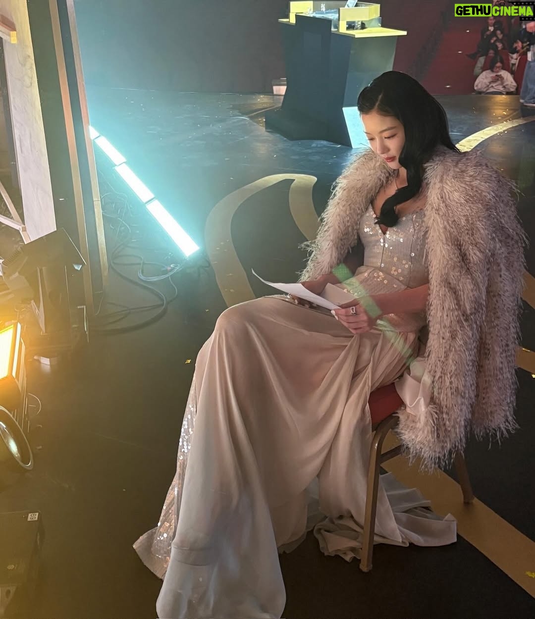 Kim You-jung - 3.2 Million Likes - 