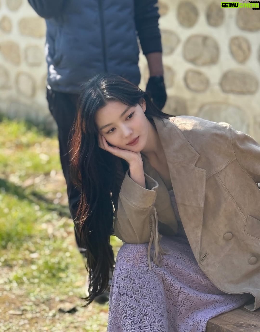 Kim You-jung - 4.1 Million Likes - 