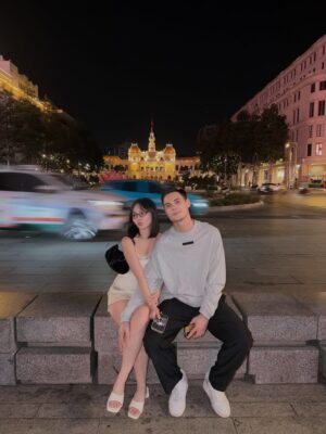 Kimberley Chen Instagram - 越難越愛🇻🇳