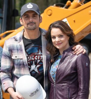 Kimberly Williams-Paisley Instagram - 23 years today (we think, but math isn’t our strong suit). Find yourself someone you can laugh with, do some good with, and hang on tight with. Then repeat. 

Happy anniversary @bradpaisley for the twenty-somethingth time.
I love you❤️❤️