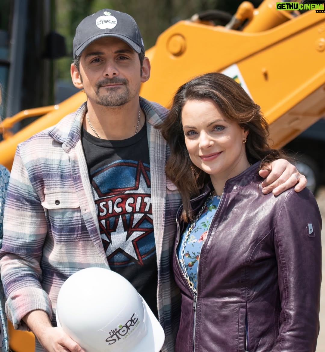 Kimberly Williams-Paisley - 165.2K Likes - 23 years today (we think, but math isn’t our strong suit). Find yourself someone you can laugh with, do some good with, and hang on tight with. Then repeat. 

Happy anniversary @bradpaisley for the twenty-somethingth time.
I love you❤️❤️
