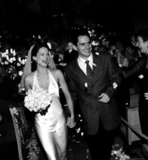 Kimberly Williams-Paisley Instagram - 23 years today (we think, but math isn’t our strong suit). Find yourself someone you can laugh with, do some good with, and hang on tight with. Then repeat. 

Happy anniversary @bradpaisley for the twenty-somethingth time.
I love you❤️❤️