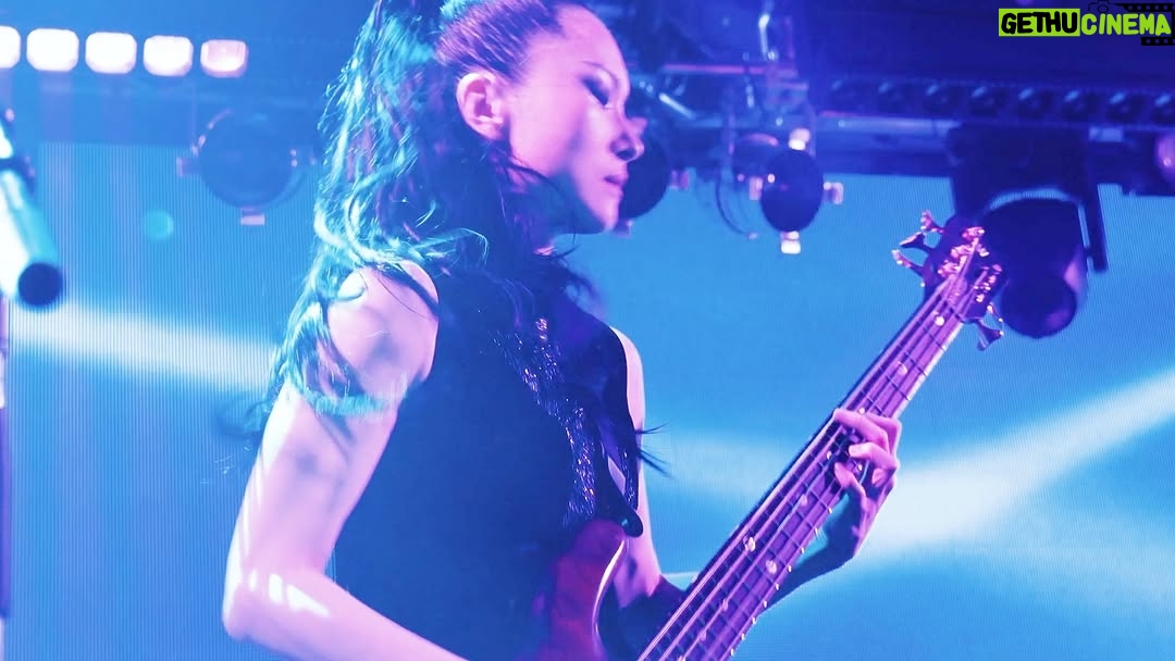 Kiyoshi - 7.2K Likes - Just uploaded a new live video on YouTube! Played this song for the first time in ages... It was released in 2017... 9 years ago?? Time is terrifying 🫠
🎬 Kiyoshi - Hana [Live]
https://youtu.be/CXG-IyO48oo