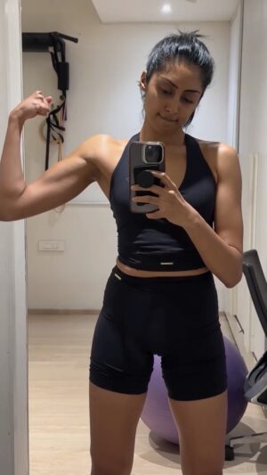 Krithika Babu Instagram - My approach to fitness has always been all-rounded, a beautiful blend of weight training and yoga, paired with a solid warm-up, mobility work, and fun movement through dance, surfing, and pole.

It’s a formula that’s worked for me for years. And here’s why it matters:

📉 After 30, we naturally lose 1% of muscle every year.
That means building and maintaining muscle isn’t optional it’s essential.

If you want to age gracefully and powerfully, focus on strength.
Build muscle.
Balance it with yoga.
Move with intention.
And you’ll feel invincible.

What women think they need 
❌ More cardio
❌ Less food
❌ Smaller weights

But you actually need:
✅ Strength training
✅ Yoga
✅ Balanced meals that fuel your body 
✅ Patience & consistency

#FitnessForWomen #SustainableFitness #YogaAndWeights #LongevityLifestyle #MoveWithPurpose 
#krithikababu
