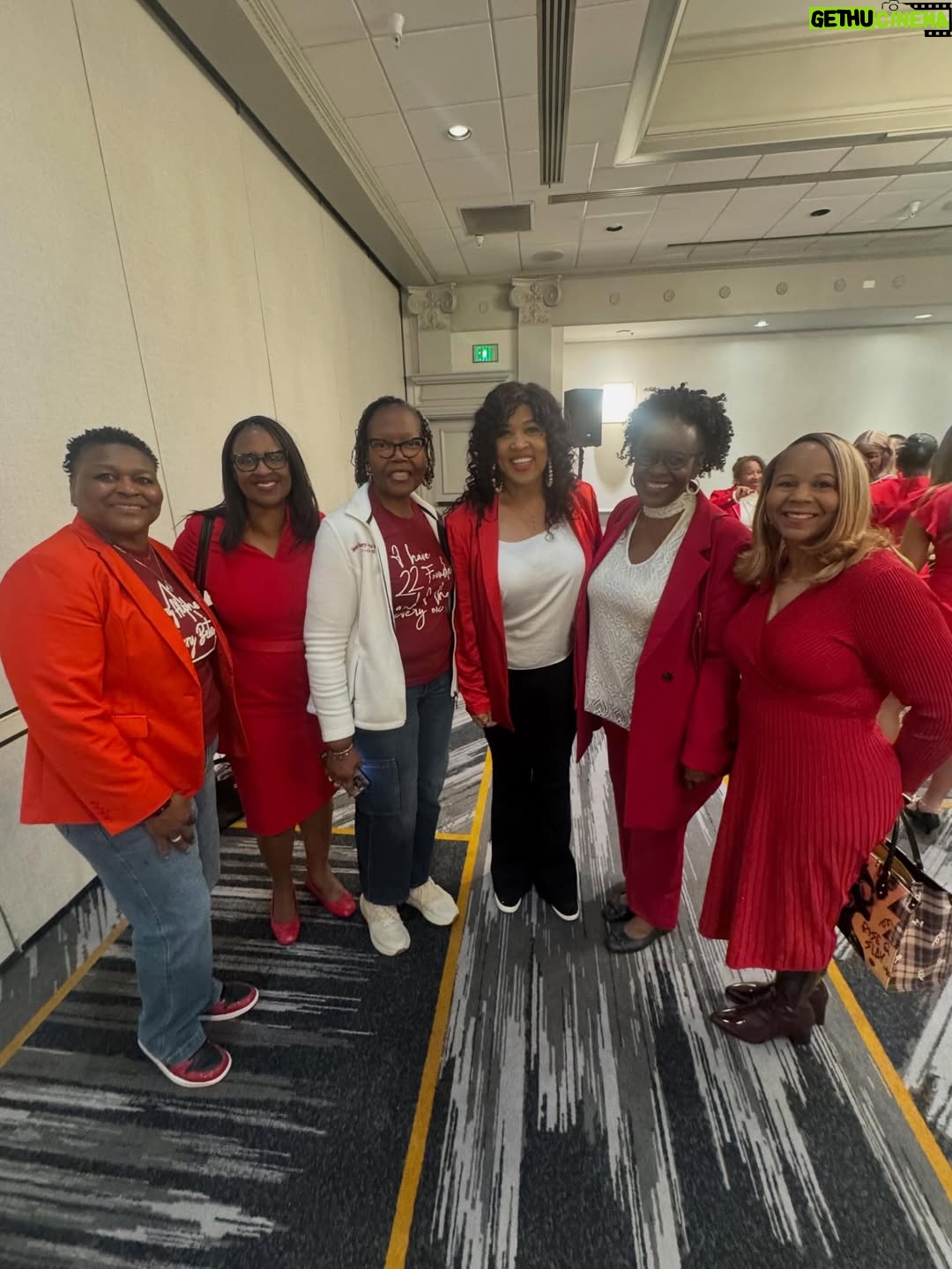 Kym Whitley - 8.8K Likes - 100 years celebration #alphabeta100years 
DeltaSigmaThetaSororityInc FISK UNIVERSITY 💙💛 we had a ball, I love my sorors! There was even an AKA and  a Kappa the group! The President of Fisk University, Dr. Walter Clark she’s about her business and is always fly! #AOML ❤️🫶🏽🔺