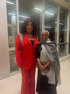 Kym Whitley Instagram - 100 years celebration #alphabeta100years 
DeltaSigmaThetaSororityInc FISK UNIVERSITY 💙💛 we had a ball, I love my sorors! There was even an AKA and  a Kappa the group! The President of Fisk University, Dr. Walter Clark she’s about her business and is always fly! #AOML ❤️🫶🏽🔺
