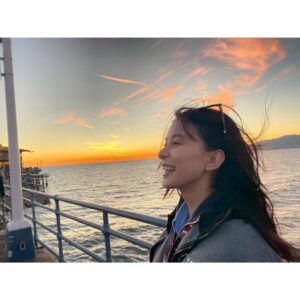 Kyoko Yoshine Instagram - 29歳になりました！

いよいよラスト20代！
頑張っていきたいと思います！

日々たくさんの経験をさせていただけていることに、
感謝の気持ちでいっぱいです。

これからもたくさん吸収して
成長していけるよう頑張っていきます！

たくさんのお祝いのメッセージありがとうございます！
そしていつもありがとう！
これからもよろしくね☺️

サンタモニカの夕陽は
本当に素晴らしかったです✨