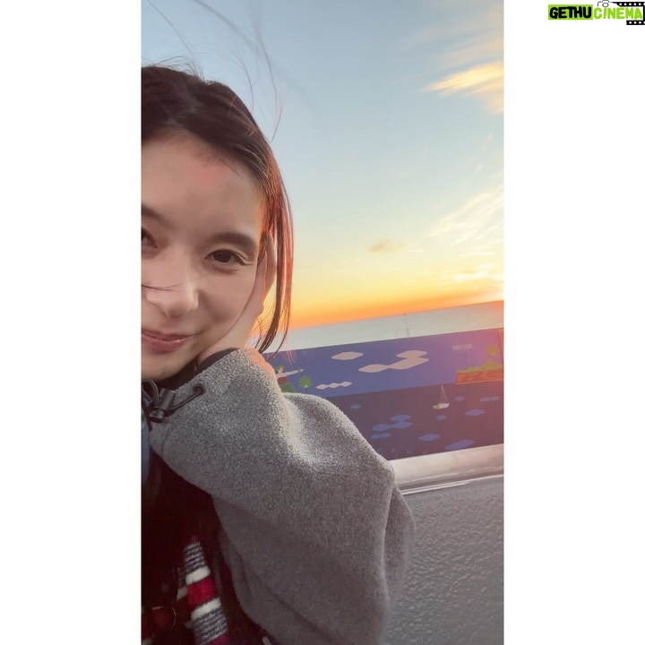 Kyoko Yoshine - 99.3K Likes - 29歳になりました！

いよいよラスト20代！
頑張っていきたいと思います！

日々たくさんの経験をさせていただけていることに、
感謝の気持ちでいっぱいです。

これからもたくさん吸収して
成長していけるよう頑張っていきます！

たくさんのお祝いのメッセージありがとうございます！
そしていつもありがとう！
これからもよろしくね☺️

サンタモニカの夕陽は
本当に素晴らしかったです✨