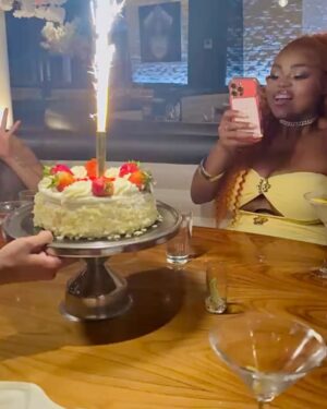LU KALA Instagram - Happy bday to ME!!!š„³š Iām truly becoming the woman of my dreams & I love that for meš§” 24hrs in Toronto with my girls, and we had a time!!!ššš
The Glam?!!! Thank you @viktorpeters & @sslays__ š„¹š