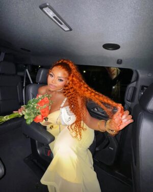 LU KALA Instagram - Happy bday to ME!!!🥳💕 I’m truly becoming the woman of my dreams & I love that for me🧡 24hrs in Toronto with my girls, and we had a time!!!🎈🎂🎉

The Glam?!!! Thank you @viktorpeters & @sslays__ 🥹💕