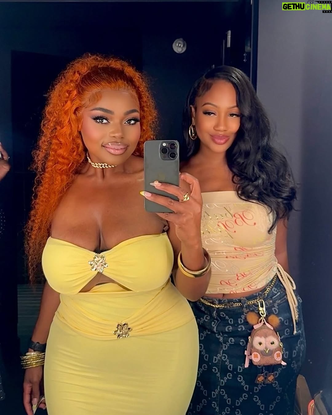 LU KALA - 4.4K Likes - Happy bday to ME!!!🥳💕 I’m truly becoming the woman of my dreams & I love that for me🧡 24hrs in Toronto with my girls, and we had a time!!!🎈🎂🎉

The Glam?!!! Thank you @viktorpeters & @sslays__ 🥹💕