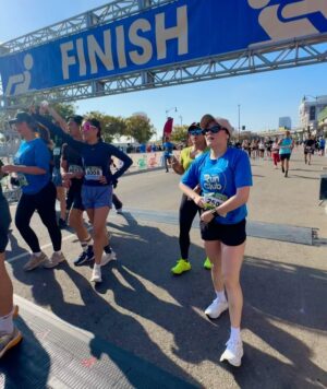 LU KALA Instagram - Ran in a 5K race yesterday and my body did not let me down. I did it in 36 mins, 45 mins was my goal🥹🙏🏾 So proud of me!!! S/o my running gyal @mallory.laurenn for keeping me going🧡 @diplosrunclub was litttt!!!!