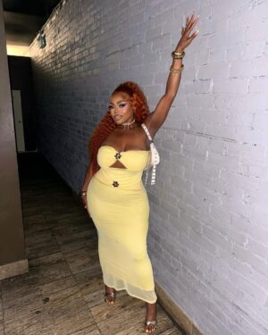 LU KALA Instagram - Happy bday to ME!!!🥳💕 I’m truly becoming the woman of my dreams & I love that for me🧡 24hrs in Toronto with my girls, and we had a time!!!🎈🎂🎉

The Glam?!!! Thank you @viktorpeters & @sslays__ 🥹💕