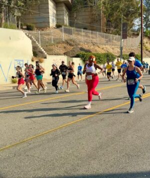 LU KALA Instagram - Ran in a 5K race yesterday and my body did not let me down. I did it in 36 mins, 45 mins was my goal🥹🙏🏾 So proud of me!!! S/o my running gyal @mallory.laurenn for keeping me going🧡 @diplosrunclub was litttt!!!!