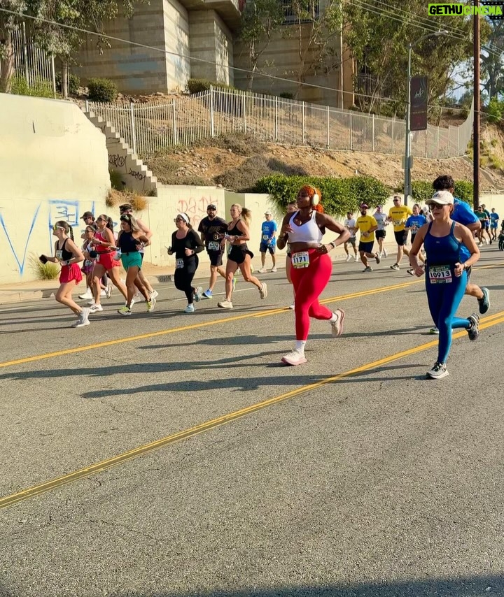 LU KALA - 3.8K Likes - Ran in a 5K race yesterday and my body did not let me down. I did it in 36 mins, 45 mins was my goal🥹🙏🏾 So proud of me!!! S/o my running gyal @mallory.laurenn for keeping me going🧡 @diplosrunclub was litttt!!!!