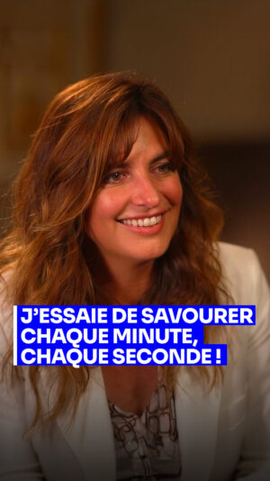 Laëtitia Milot Instagram - Alors que la comédienne revient avec un nouveau roman intitulé « Sur nos chemins », inspiré de sa propre vie, Laëtitia Millot nous parle d'elle dans le portrait de la semaine 50'Inside 🗞️⁣
⁣
Retrouvez la dans "Plus Belle La Vie", "Endométriose : le combat continue avec Laëtitia Milot" ou encore "Coup de foudre à Bora Bora" et plein d'autres en streaming gratuit sur TF1  🌸