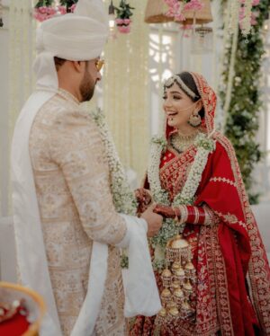 Laiba Khan Instagram - @laibaakhanofficial smiling during her ruksati is the most beautiful thing ever. 🤍❤️