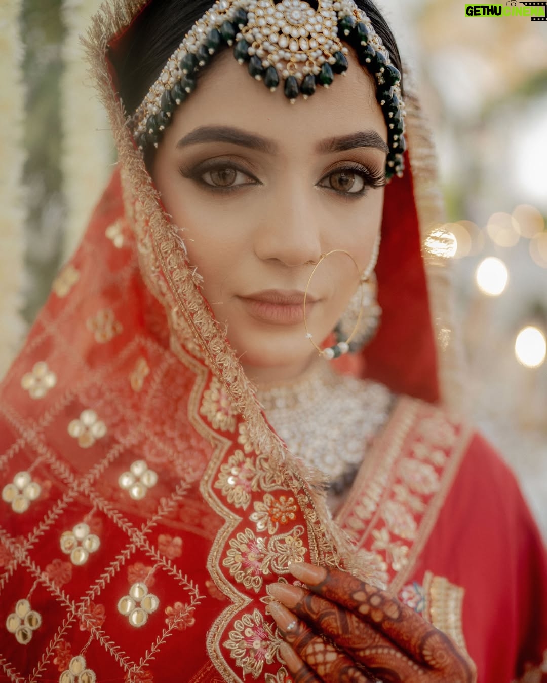 Laiba Khan - 432.9K Likes - @laibaakhanofficial smiling during her ruksati is the most beautiful thing ever. 🤍❤️