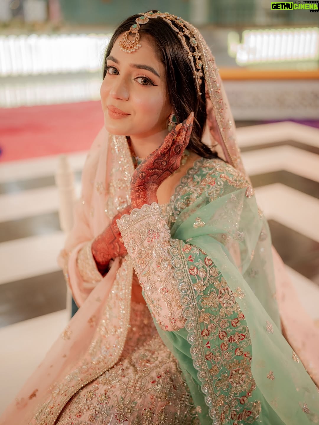 Laiba Khan - 595.5K Likes - Mehendi Night ✨
💄 @zakia_rukia_salon
👗 @aneelas_collection @aneelaspk @aneelas.formals 
Groom’s Outfit @zasonsofficial
💎 @jewelexjewelry 
📷 @Abdulsamadzia 
mehndi @mehndi_by_aamnaalishba 
Nails @kiranfaizan.kian
Managed by @trickytechagency @0fficialmahnoorkhan