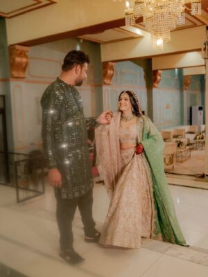 Laiba Khan Instagram - Mehendi Night ✨
💄 @zakia_rukia_salon
👗 @aneelas_collection @aneelaspk @aneelas.formals 
Groom’s Outfit @zasonsofficial
💎 @jewelexjewelry 
📷 @Abdulsamadzia 
mehndi @mehndi_by_aamnaalishba 
Nails @kiranfaizan.kian
Managed by @trickytechagency @0fficialmahnoorkhan