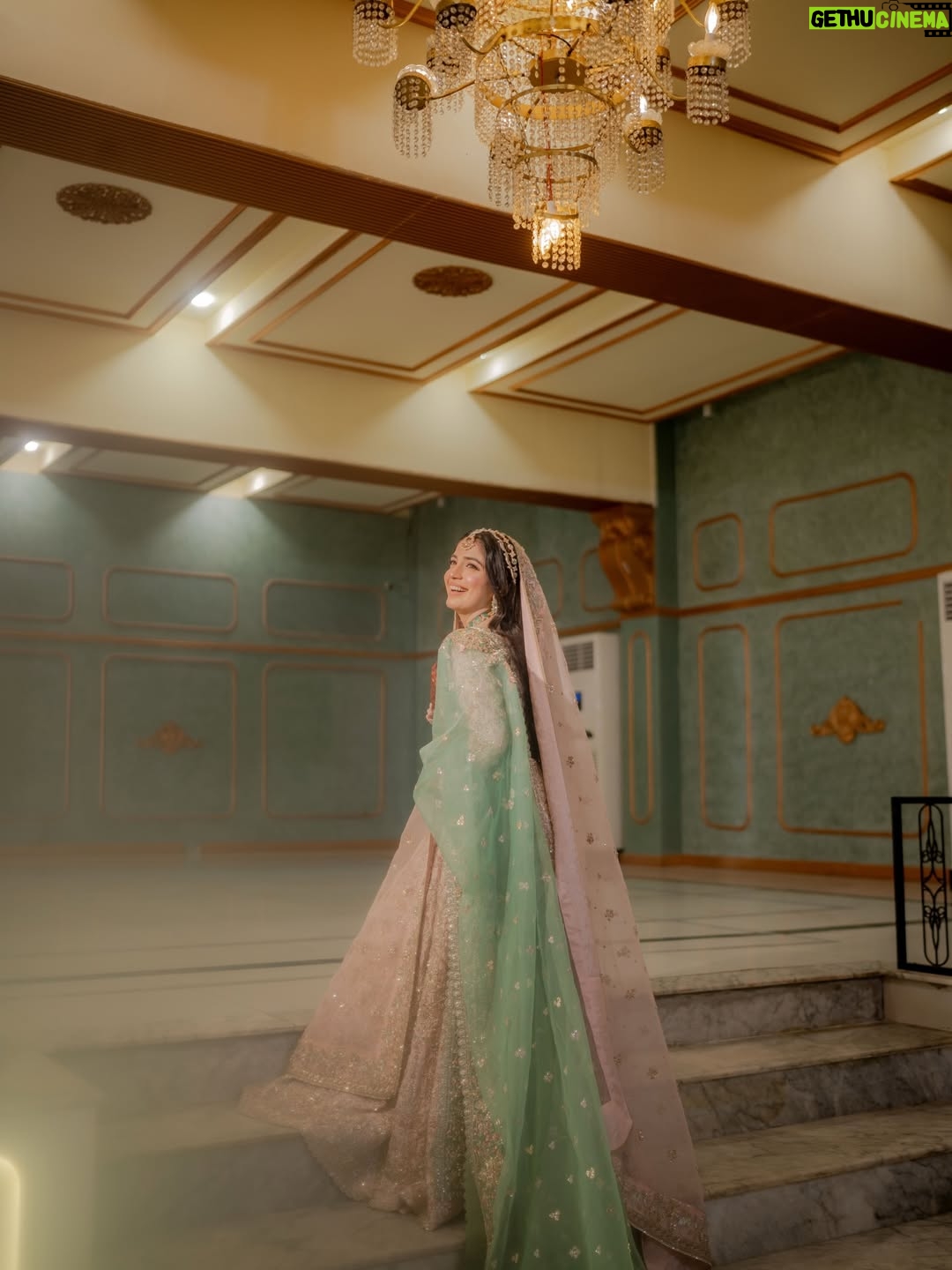 Laiba Khan - 595.5K Likes - Mehendi Night ✨
💄 @zakia_rukia_salon
👗 @aneelas_collection @aneelaspk @aneelas.formals 
Groom’s Outfit @zasonsofficial
💎 @jewelexjewelry 
📷 @Abdulsamadzia 
mehndi @mehndi_by_aamnaalishba 
Nails @kiranfaizan.kian
Managed by @trickytechagency @0fficialmahnoorkhan
