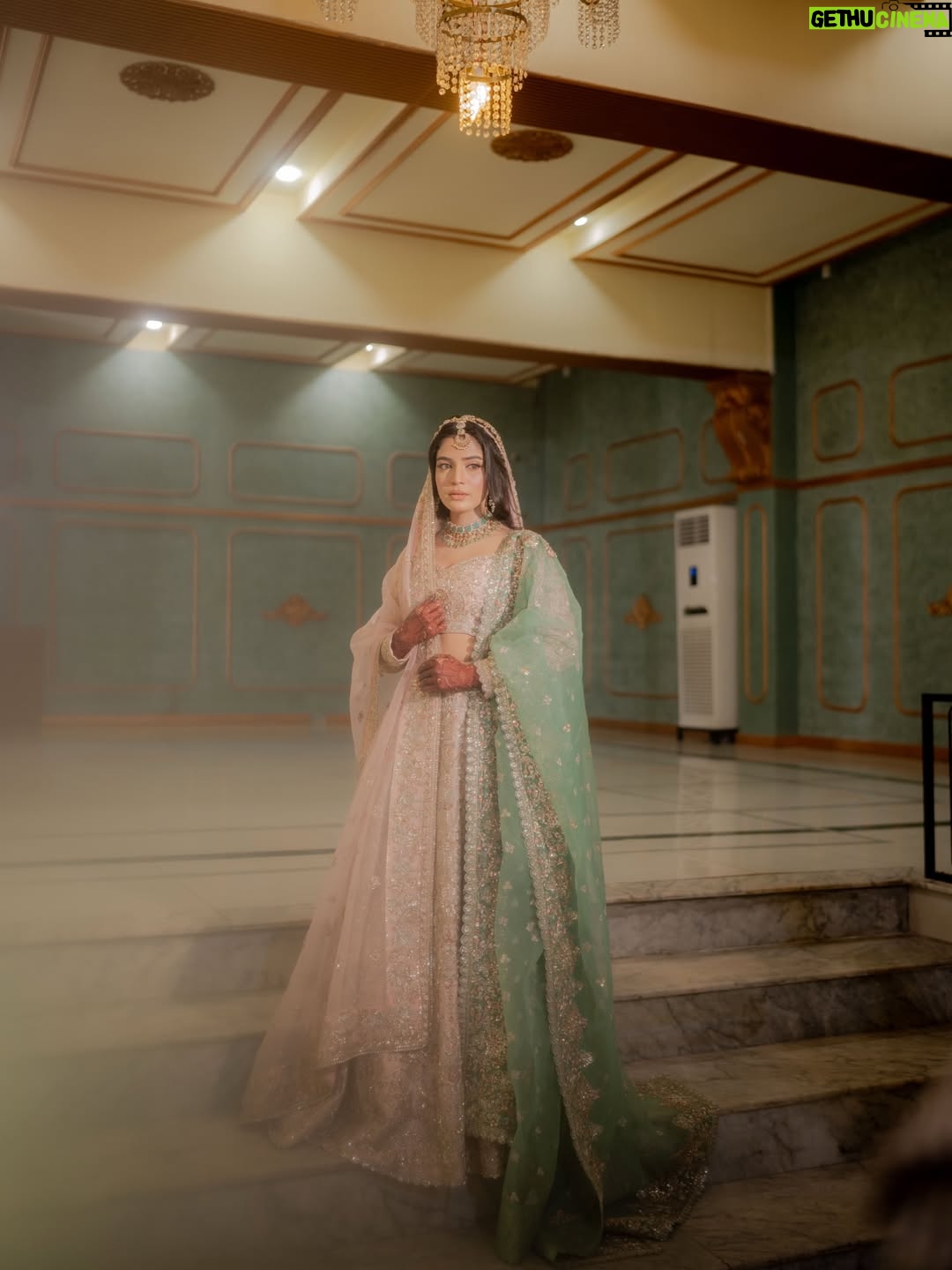 Laiba Khan - 595.5K Likes - Mehendi Night ✨
💄 @zakia_rukia_salon
👗 @aneelas_collection @aneelaspk @aneelas.formals 
Groom’s Outfit @zasonsofficial
💎 @jewelexjewelry 
📷 @Abdulsamadzia 
mehndi @mehndi_by_aamnaalishba 
Nails @kiranfaizan.kian
Managed by @trickytechagency @0fficialmahnoorkhan
