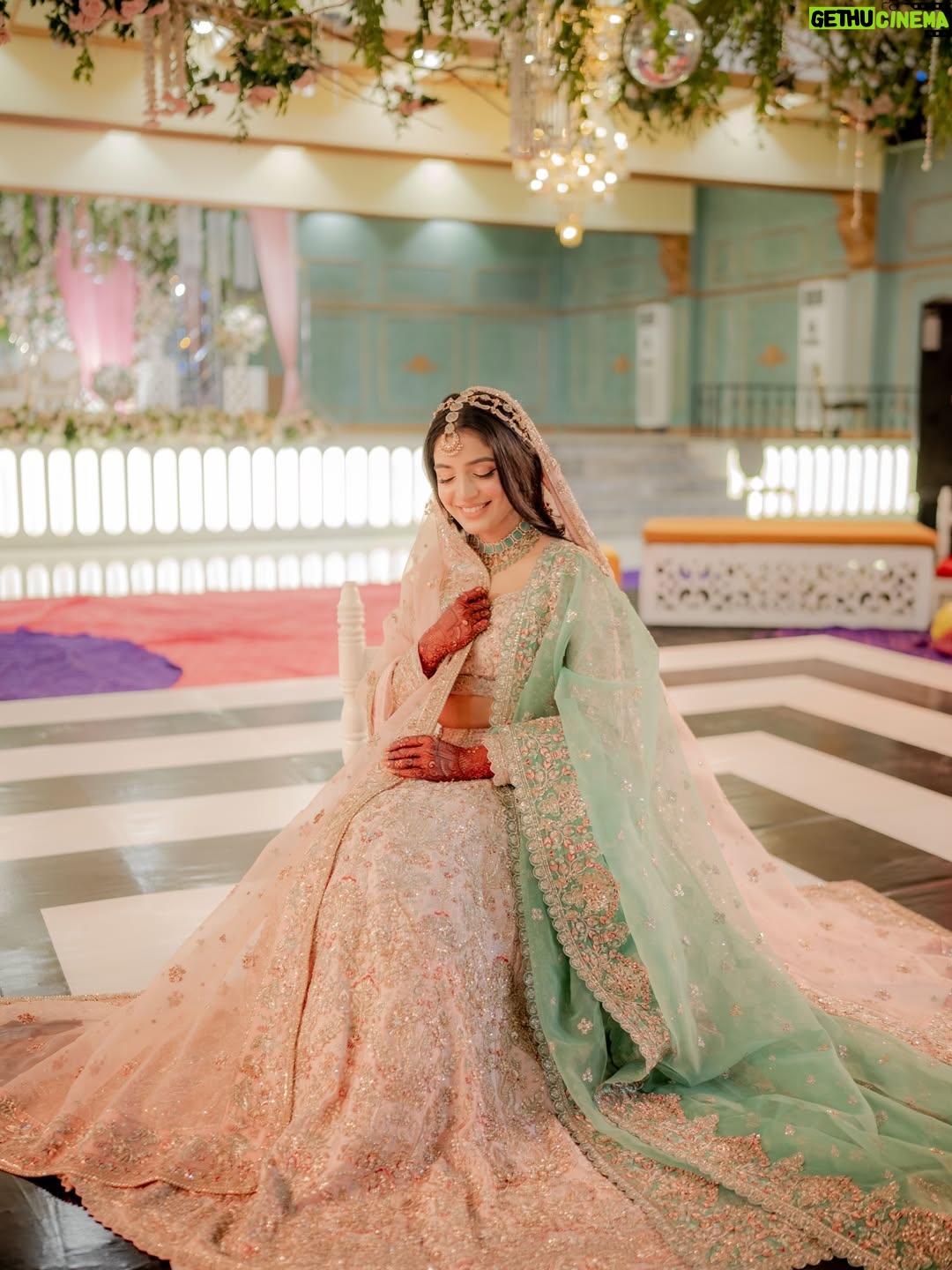 Laiba Khan - 595.5K Likes - Mehendi Night ✨
💄 @zakia_rukia_salon
👗 @aneelas_collection @aneelaspk @aneelas.formals 
Groom’s Outfit @zasonsofficial
💎 @jewelexjewelry 
📷 @Abdulsamadzia 
mehndi @mehndi_by_aamnaalishba 
Nails @kiranfaizan.kian
Managed by @trickytechagency @0fficialmahnoorkhan