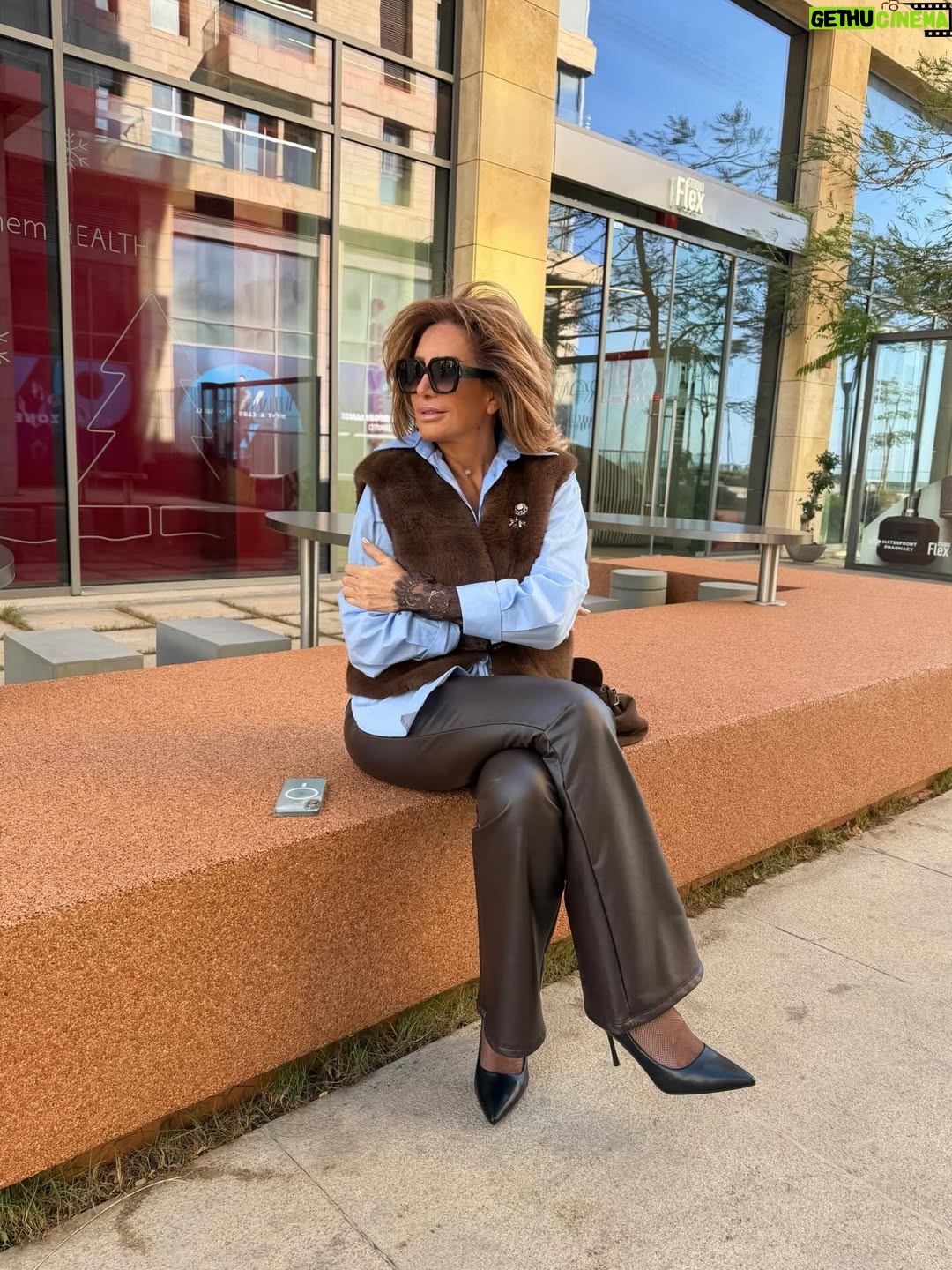 Lama Lawand - 1.9K Likes - 🤎 

Hair @joseph.a.zgheib 
Dressed by @boutiqueviviane