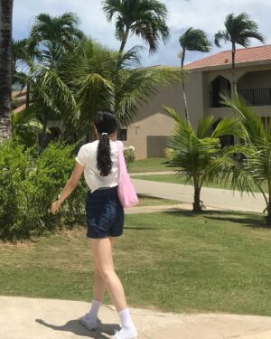 Lami Instagram - 🏝️👒🍧⛅️✨