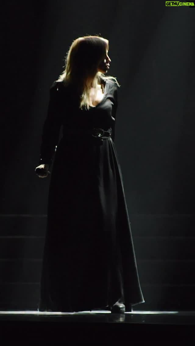Lara Fabian - 16.1K Likes - Lorsque nos voix et nos cœurs se mélangent chaque date de tournée devient unique … Accor arena vous étiez là il y a une semaine à peine …. On continue 🤍