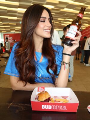 Larissa Bonesi Instagram - The last 3 days have been nothing short of INCREDIBLE! 🏏✨

For the first time ever, I got to experience the electrifying energy of a cricket stadium and witnessing those unforgettable moments live on the field made it even more special. Still getting goosebumps thinking about how lucky I was to be there in those once-in-a-lifetime moments.

Grateful for experiences that turn into memories forever ♥️
Thank you @budweiserindia for making it all so unforgettable and special from day one !! 🙌🏽🔥 

India, I love you 🇮🇳🙏🏻♥️ You deserved it ! Jai Hind !

#BudweiserIndia #InTheHandsOfFans #BudxICC #T20 #Budhotel